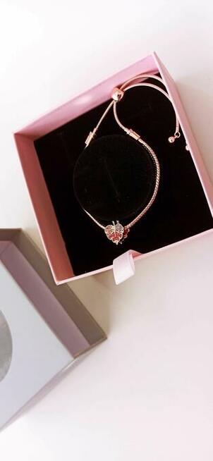 Bransoletka regulowana+charms Lśniący Liść+PUDEŁKO PANDORA