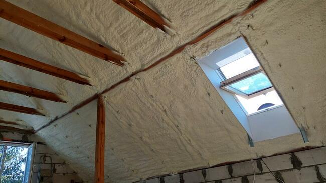 Izolacje Pianą PUR Ocieplanie Poddaszy Dach Poznań SpeedPur