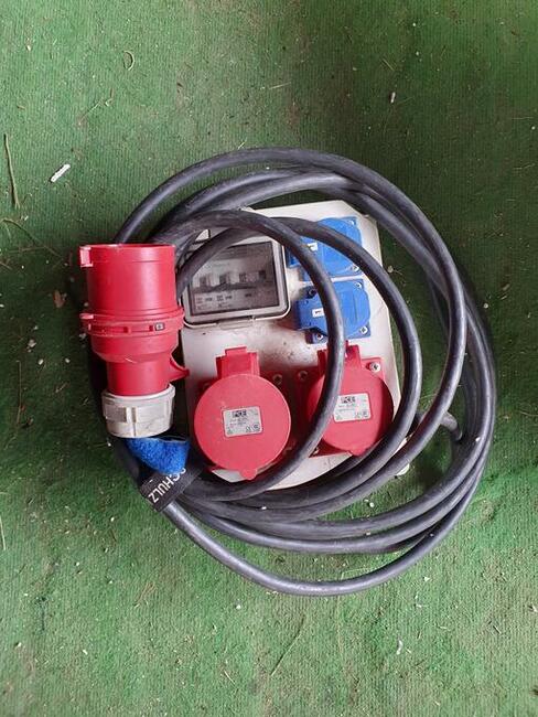 Przewody po 100 złotych