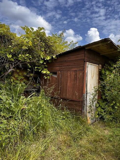 Działka w Centrum ROD Obrońca z placem zabaw