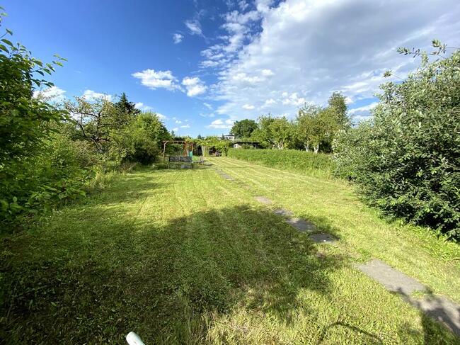 Działka w Centrum ROD Obrońca z placem zabaw