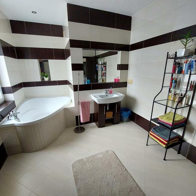 Dom z widokiem na jezioro