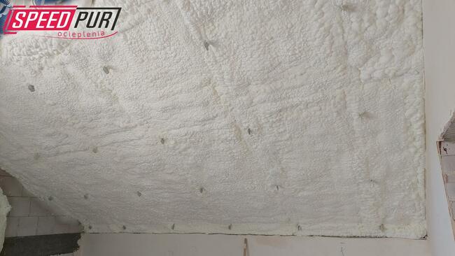 izolacje Piana PUR Wiązary Poddasze Strop Police Ocieplanie