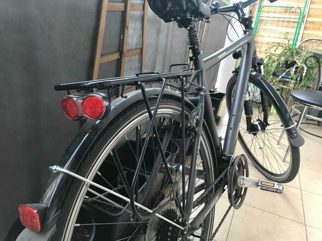 Rower Podróżny z Pełnym Wyposażeniem