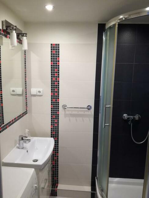 Duży pokój dla Studentki/Kobiet, Wrocław - Zakrzów.