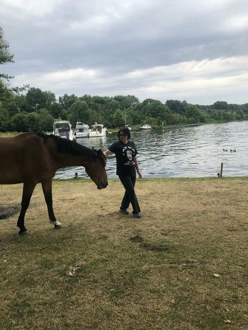 Poznam poważnego mężczyznę