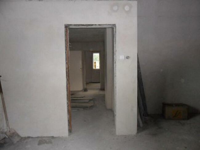 Dużą działkę z domem sprzedam bezpośrednio tel.518 471 188