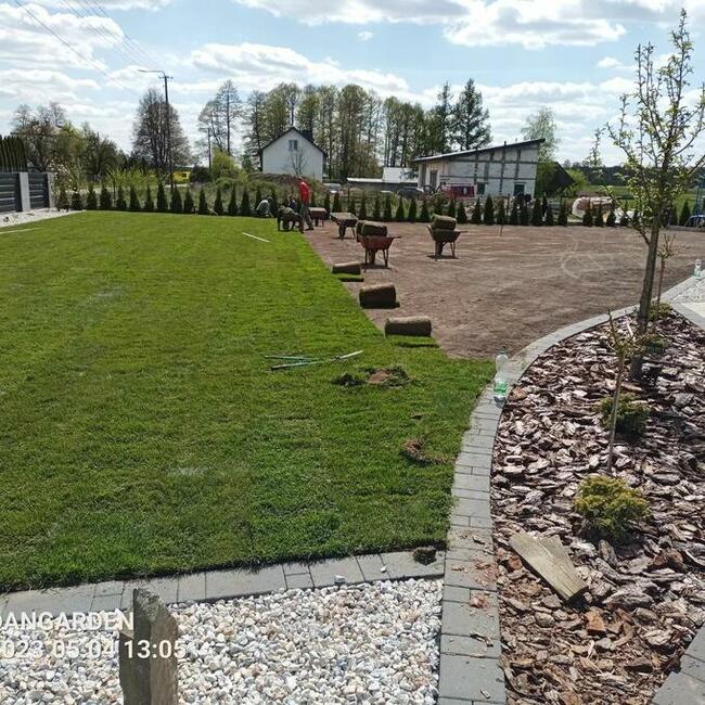 #Usługi ogrodnicze kompleksowo, #trawa z rolki z dowozem.