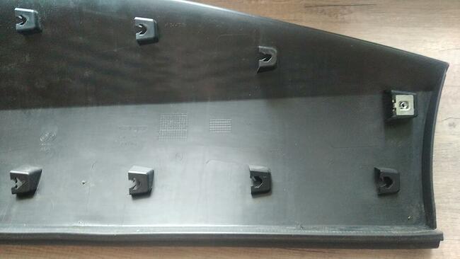 Listwa drzwi prawych tylnych Captur 828766228R