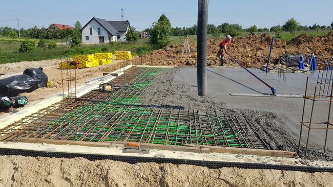 Ciepła Płyta Fundamentowa, Budowa domów szkieletowych.