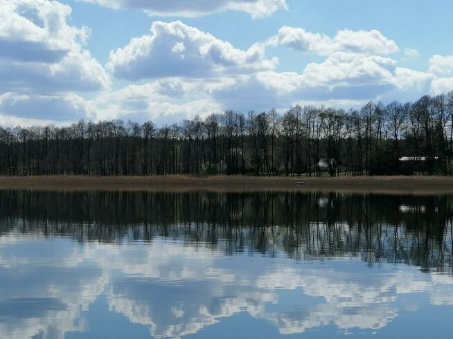 Tratwa na której mozna rozbić namiot kemping mazury nocleg