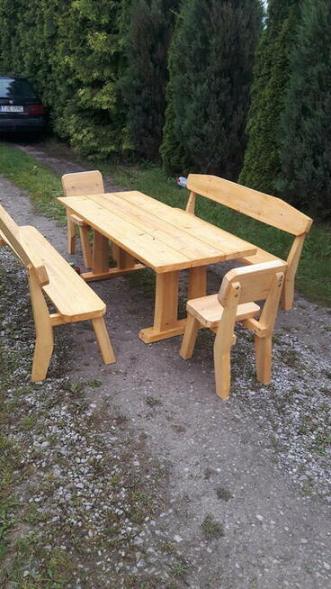 Meble ogrodowe drewniane