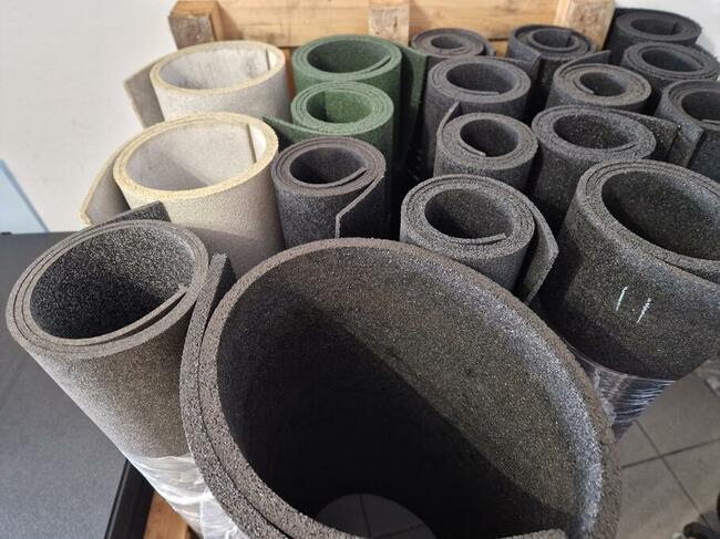 Mata gumowa pod basen SBR mix