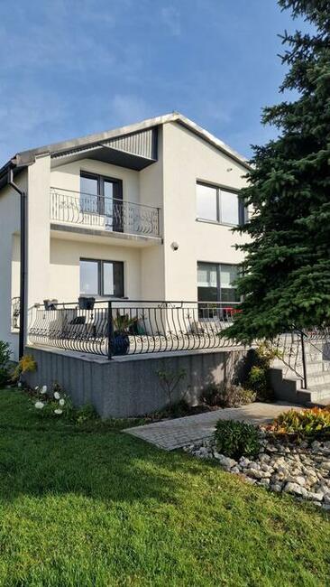 Niegowoniczki dom o wysoki standardzie, piękna działka