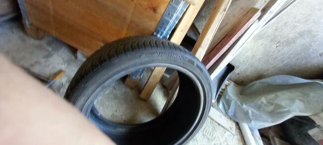 Opony Wielosezonowe 225/40-18