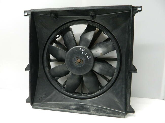BMW E36 1.6 1.8 wentylator chłodnicy 64.54-8 372 039
