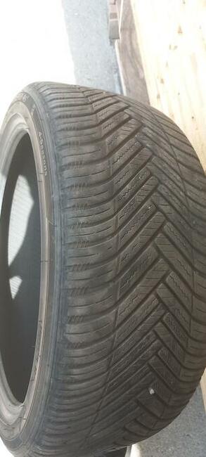 Opony Wielosezonowe 225/40-18