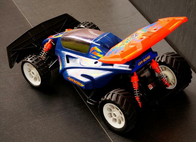 Sprzedam KOLEKCJONERSKI 1:10 Rzadki Model RC Hobby Tech
