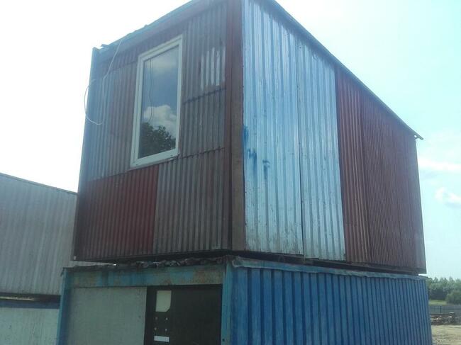 Sprzedam używane kontenery socjalne budowlane.