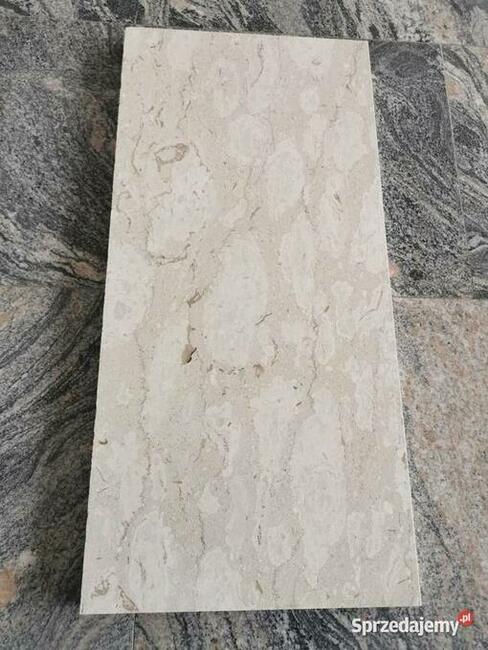 Płytki marmurowe PERLATO ROYALE pasy 2 cm poler