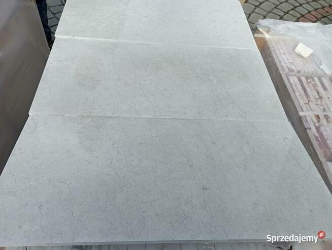 Płytki marmurowe PERLA GREY pasy 1cm poler