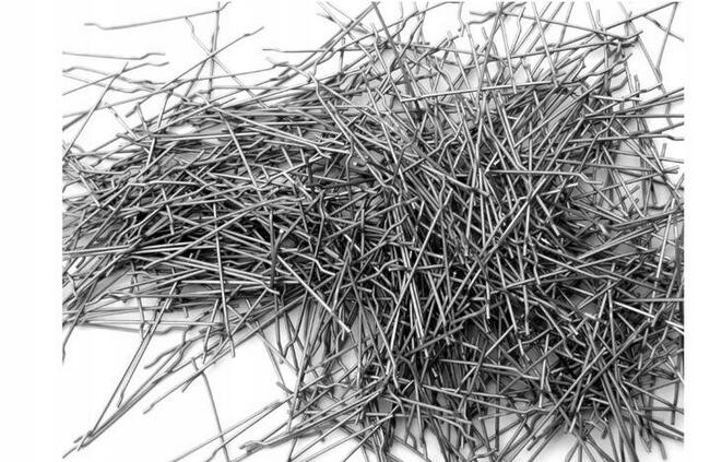 Posypki utwardzające do betonu, impregnaty, siatki itd.