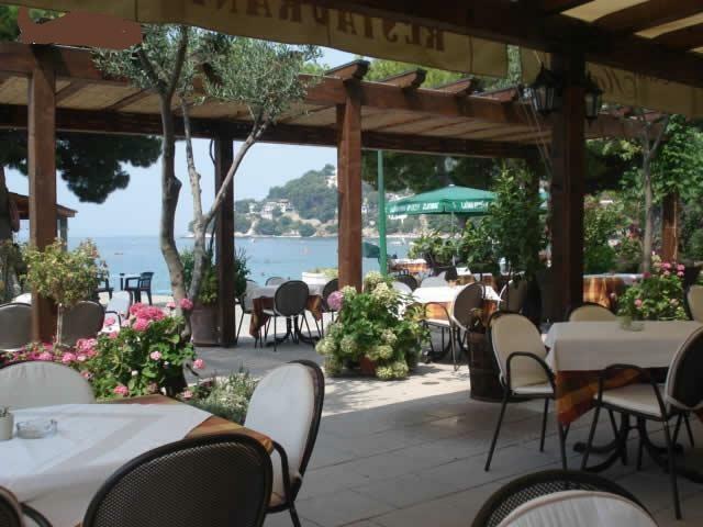 CHORWACJA od1790 zł Makarska LOT Wroclaw-Dubrovnik 29.9-6.10