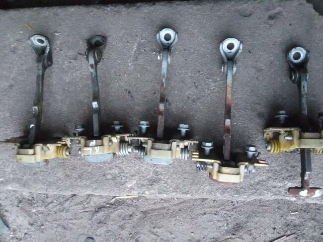 Ogranicznik drzwi przód tył renault laguna ll kombi