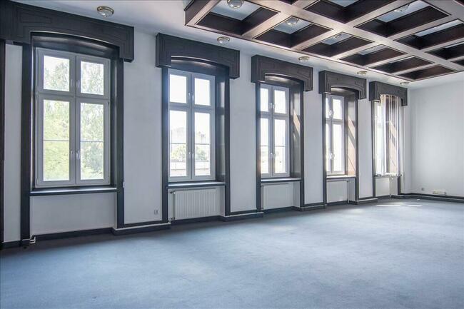 Wynajmę lokal w prestiżowej lokalizacji