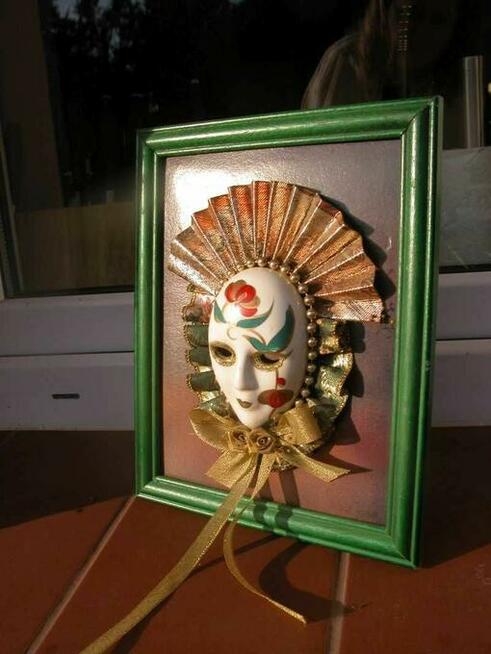 obraz - obrazek z pierrotem porcelanowym