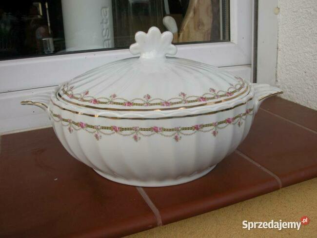 porcelanowa waza sygnowana