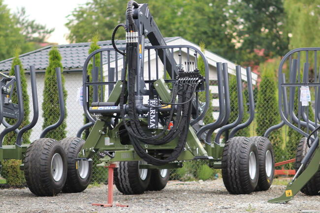 PRZYCZEPA LEŚŃA SAMOZAŁADOWCZA FARMA 6t DŹWIG ŻURAW HDS 3.8m