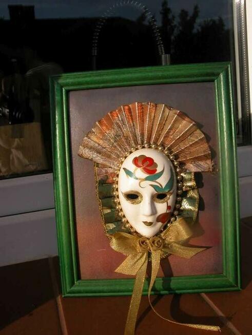 obraz - obrazek z pierrotem porcelanowym