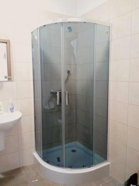 Brodzik, kabina prysznicowa-sprzedam.