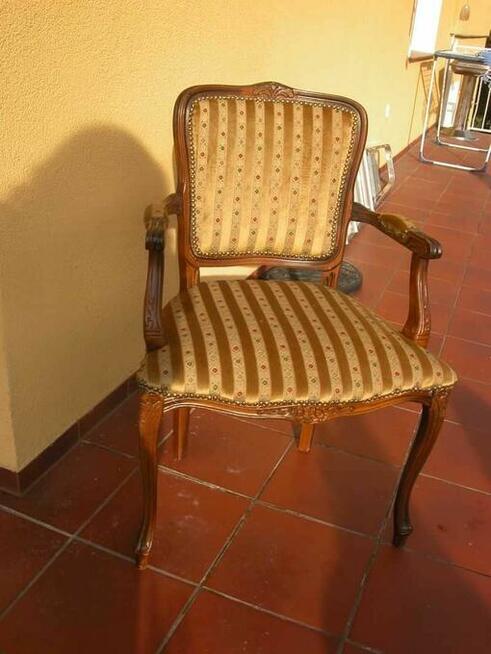 fotel ludwik z piękną tapicerką