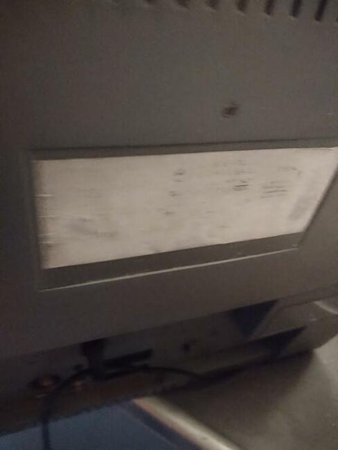 sprzedam telewizor Philips stereo z dekoderem i przewodami