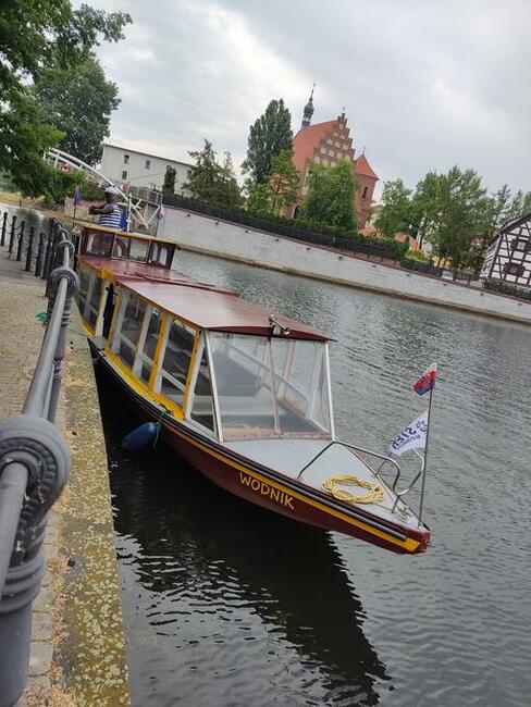 Jach Motorowy do przewozu osób