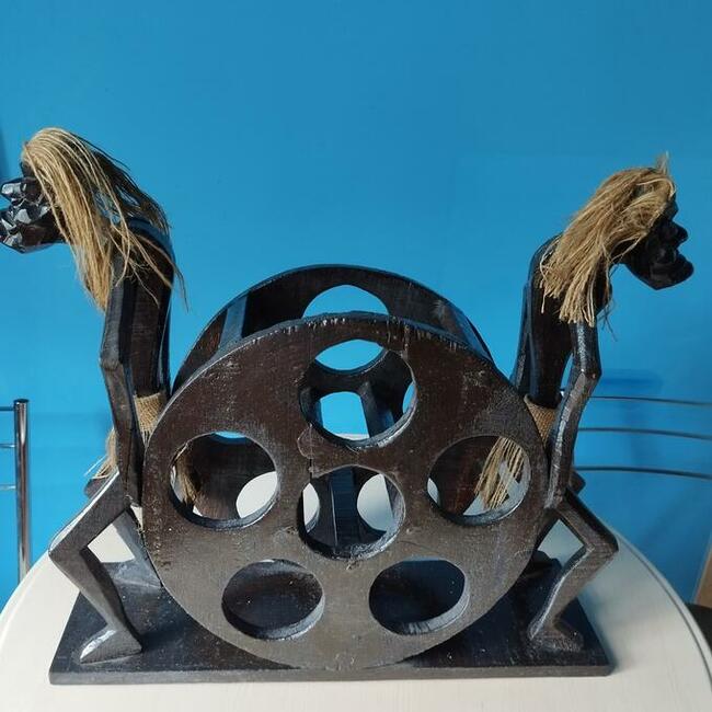 Gargulce i inne figurki.