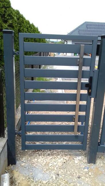 Bramy przesuwne oraz dwuskrzydłowe