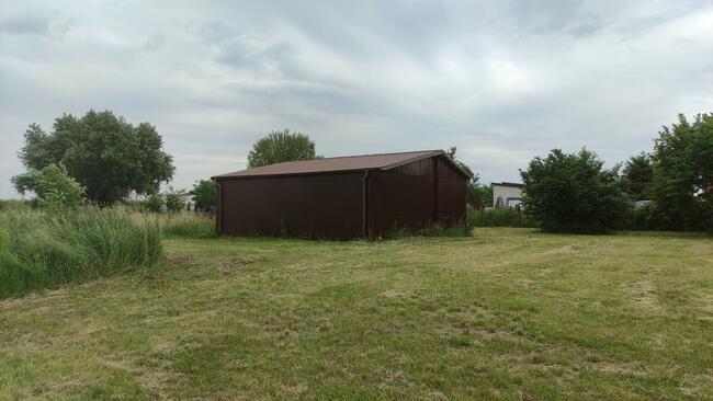 SIEDLISKO Z DWOMA DODATKOWYMI DZIAŁKAMI