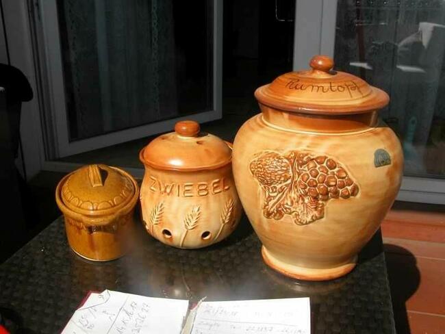 stare pojemniki kolekcja ceramiczne