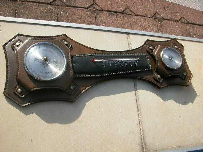 stary termometr z barometrem