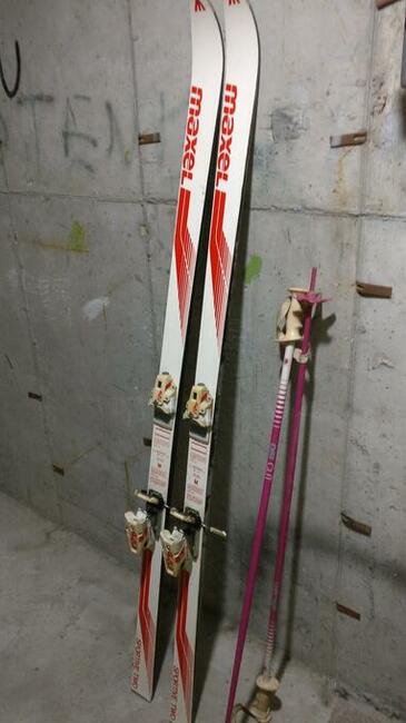 Narty Maxel Sportive Two z wiązaniami Tyrolia 420 + kijki