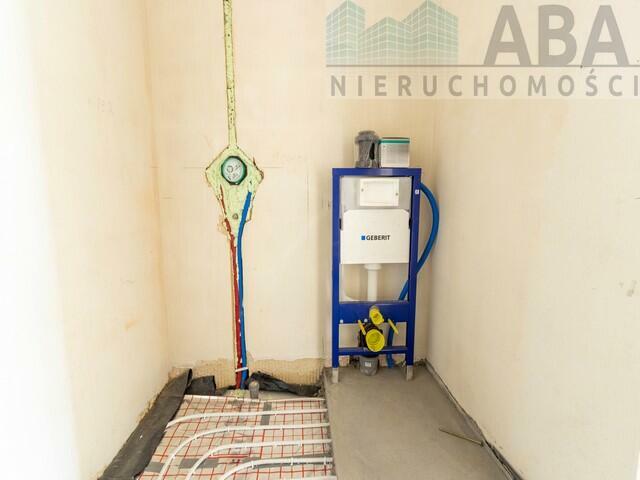 Sprzedam przestronny budynek mieszkalny z garażem - Rychwał