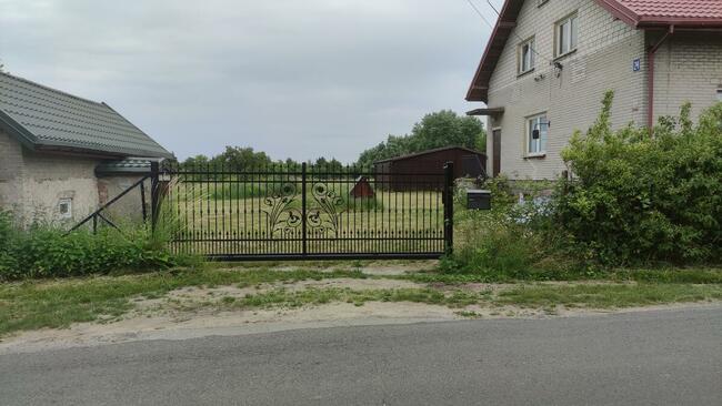 SIEDLISKO Z DWOMA DODATKOWYMI DZIAŁKAMI