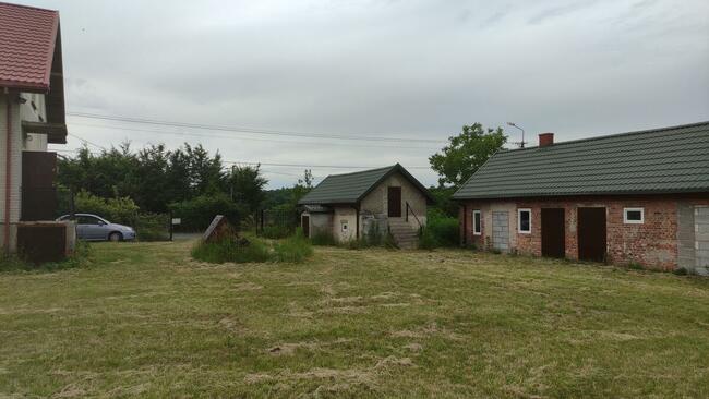 SIEDLISKO Z DWOMA DODATKOWYMI DZIAŁKAMI