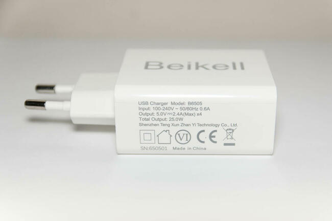 Ładowarka USB 5V, 4 x 2,4A max 24W