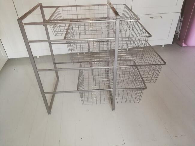 Szafka ażurowa do szafy / garderoby