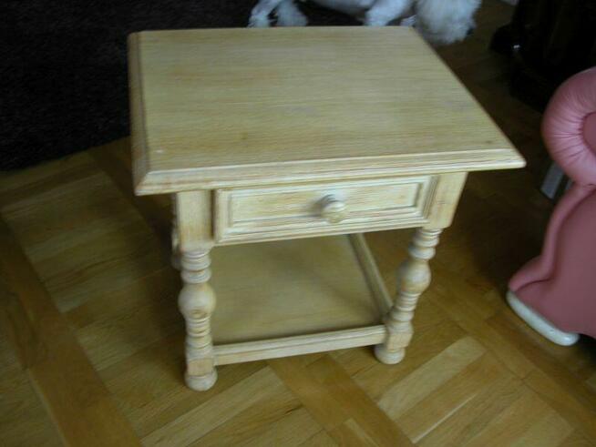 drewniana szafka z szufladką