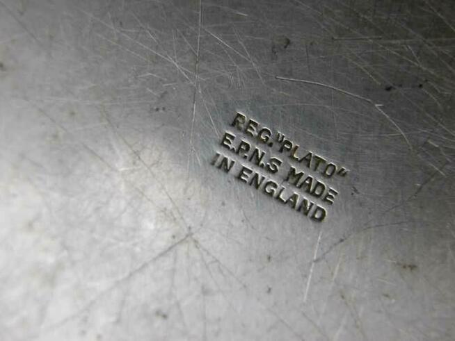 stare sygnowane platery na tacy